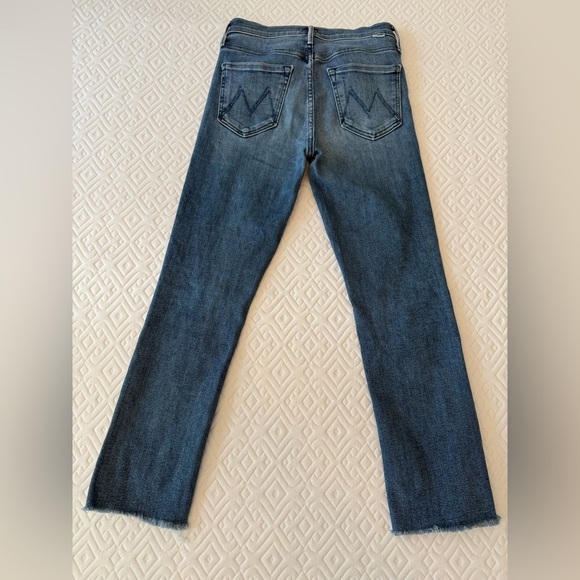 MOTHER High Rise Dazzler Crop Fray Jeans Size 26 - Picture 3 of 8